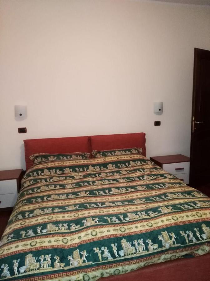 Agrifoglio B&B Con Giardino 아리초 외부 사진
